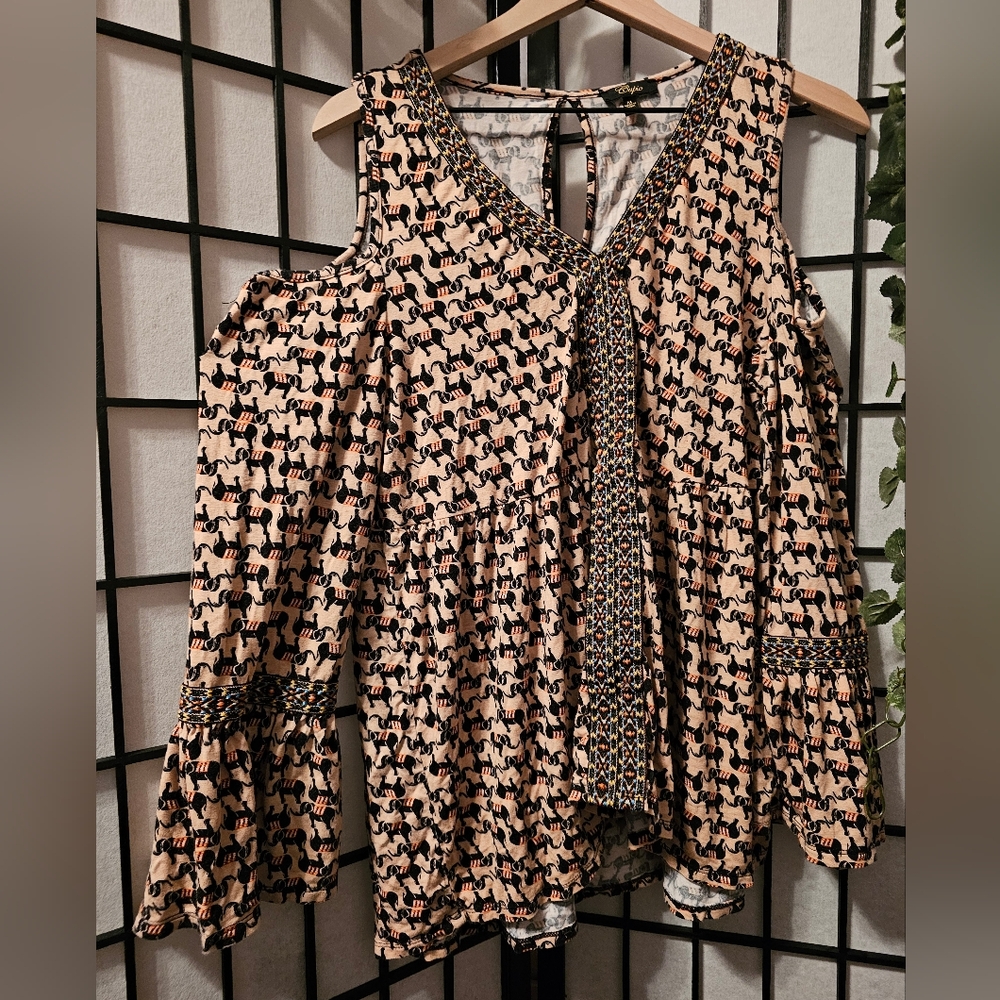 Cupio Women's Xl Cold Shoulder Elephant Print Tunic Top Bell Sleeve